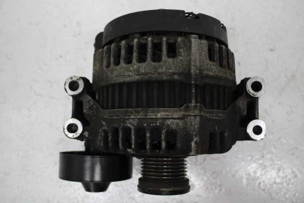 ALTENATEUR BMW 180A - Vue 3